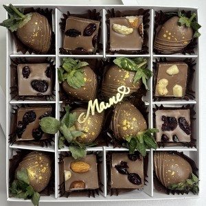 Клубника в шоколаде люкс для мамы